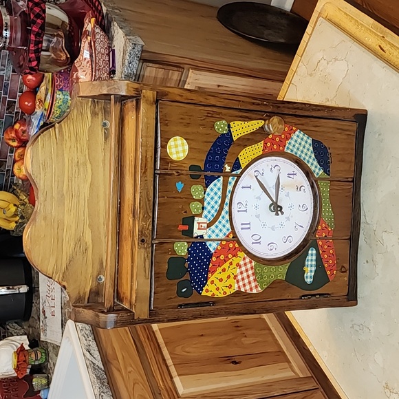 VINTAGE RETRO 1960s/70s PATCHWORK COUNTRY SPICE RACK - Picture 1 of 4